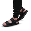 Sandal Travelling Pria