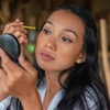 Cara Pakai Eyeliner untuk Mata Sayu atau Downturned