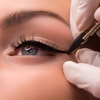 Letakkan Sendok dan Aplikasikan Eyeliner