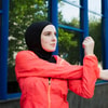 Hijab, Baju Lengan Panjang, Rok, Legging, dan Trail Running Shoes