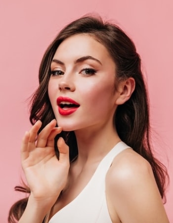 8 Rekomendasi Warna Lipstik untuk Kulit Sawo Matang, Cocok untuk Bibir Hitam!