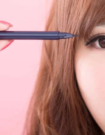 Anda Bingung Cara Membuat Eyeliner Sesuai Bentuk Mata? Temukan 8 Cara Terbaik di Sini!