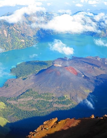 Antara 10 Gunung di Nusa Tenggara Barat, Tinggi Gunung Rinjani Ada di Nomor Berapa, Ya? 