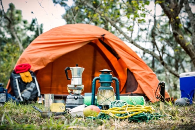 Peralatan yang Harus Dibawa Saat Camping 2024