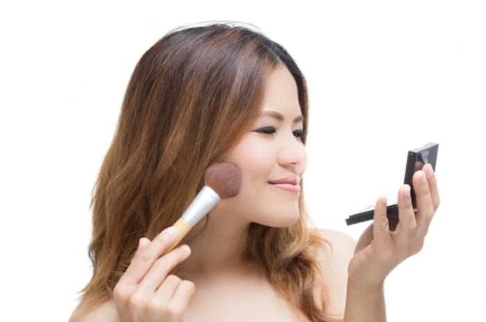 Ciptakan Riasan Wajah yang Menawan dan Cantik!