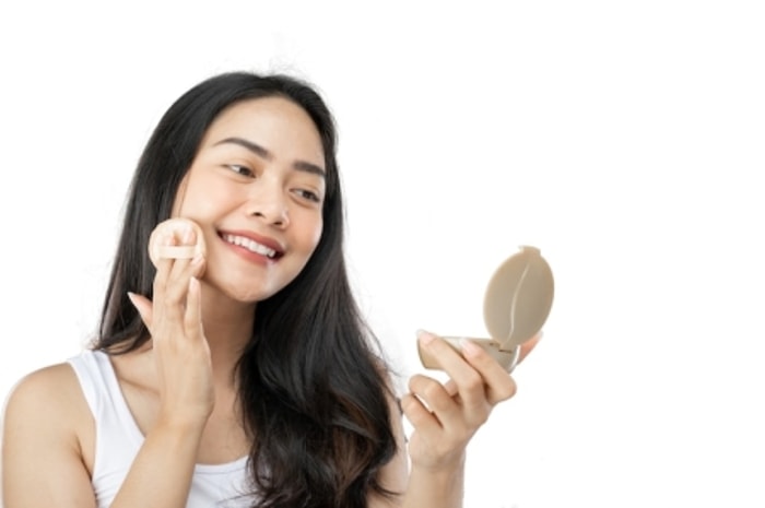 BB Cream vs Cushion, Mana yang Lebih Tahan Lama?