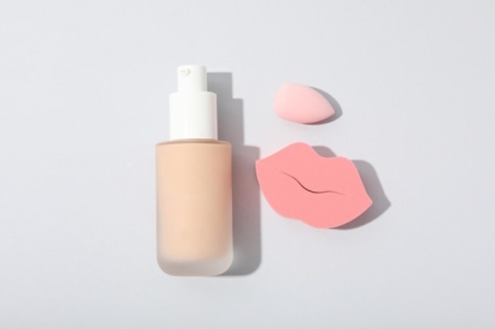 Ketahui Beda Cushion dan Foundation yang Satu Ini!