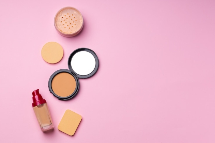 Mana yang Lebih Bagus, Cushion vs Foundation?