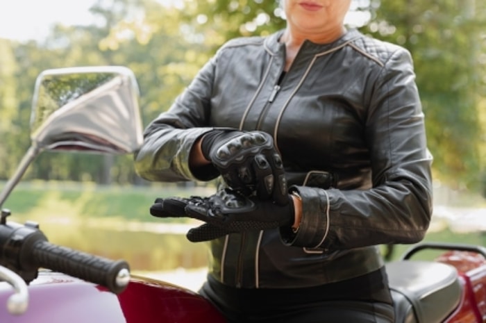 Lindungi Punggung dan Jari Tangan dengan Hand Gloves!