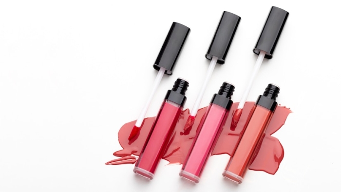 Tips dan Trik Menjaga Lipstik Agar Tetap Bersih