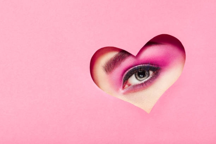 Yuk, Intip Tips dan Trik Cara Memakai Eyeshadow!