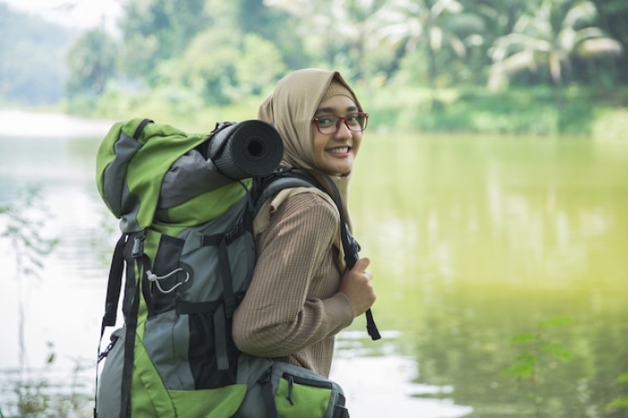 Apakah Outfit Hijab ke Gunung Bisa Memakai Rok? Kalau Bisa, Adakah Ketentuan Tersendiri?