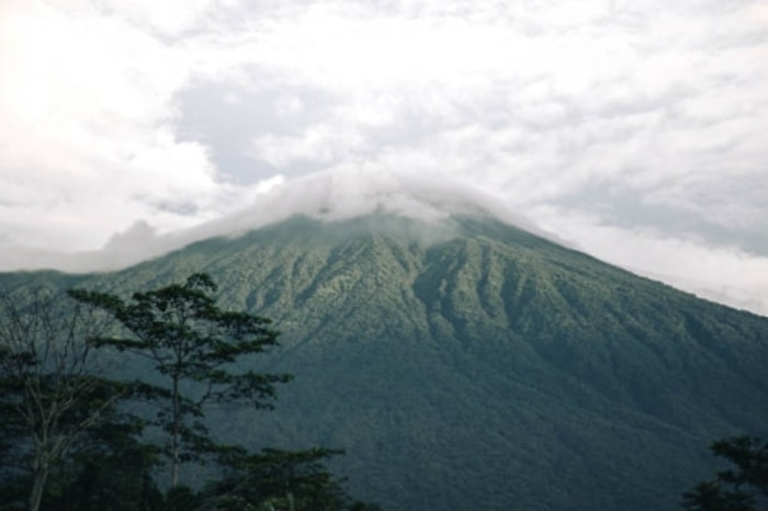 Gunung Tipe Strato Tertinggi di Jawa Tengah