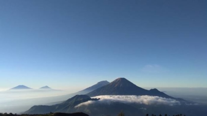 Gunung Tertinggi Ketiga di Jawa Tengah Paling Favorit oleh Pendaki