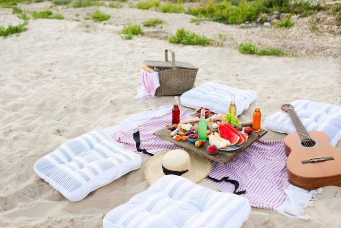 Perlengkapan Piknik ke Pantai Terdiri dari?
